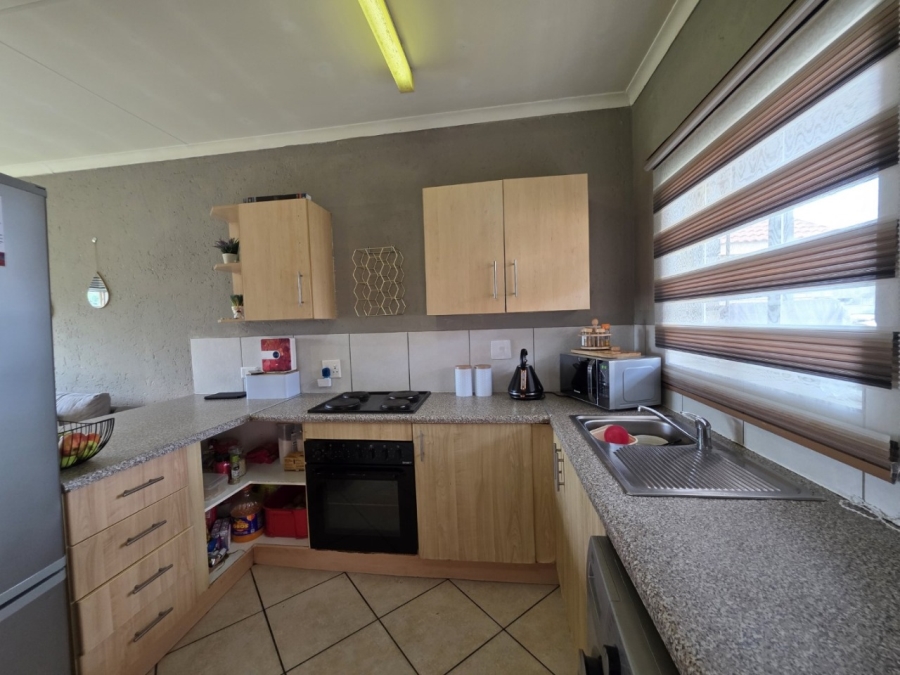 2 Bedroom Property for Sale in Rustenburg Central North West